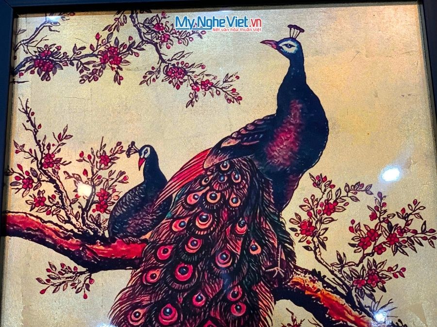 Tranh sơn mài dát bạc vẽ chim công TSM3545-1